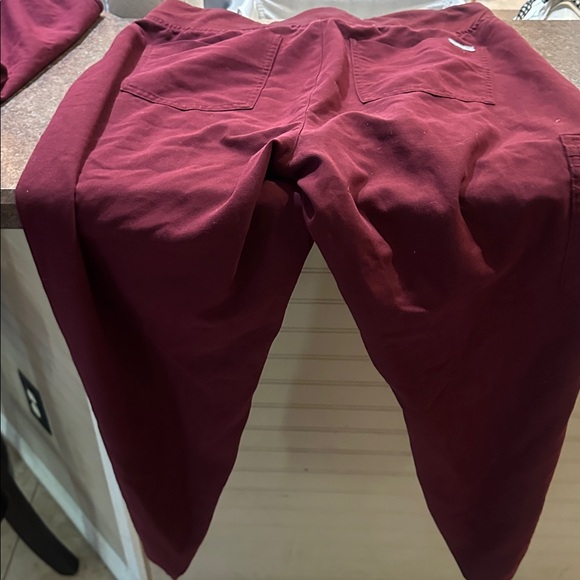 Figs Maroon Scrub Set Size Medium nurse med ladies burgundy medical - Picture 5 of 5